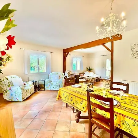 The Perfect French Getaway! Gensac (Gironde)